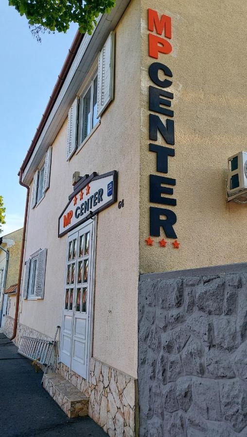 מישקולץ Mp Center Maganszallas מראה חיצוני תמונה